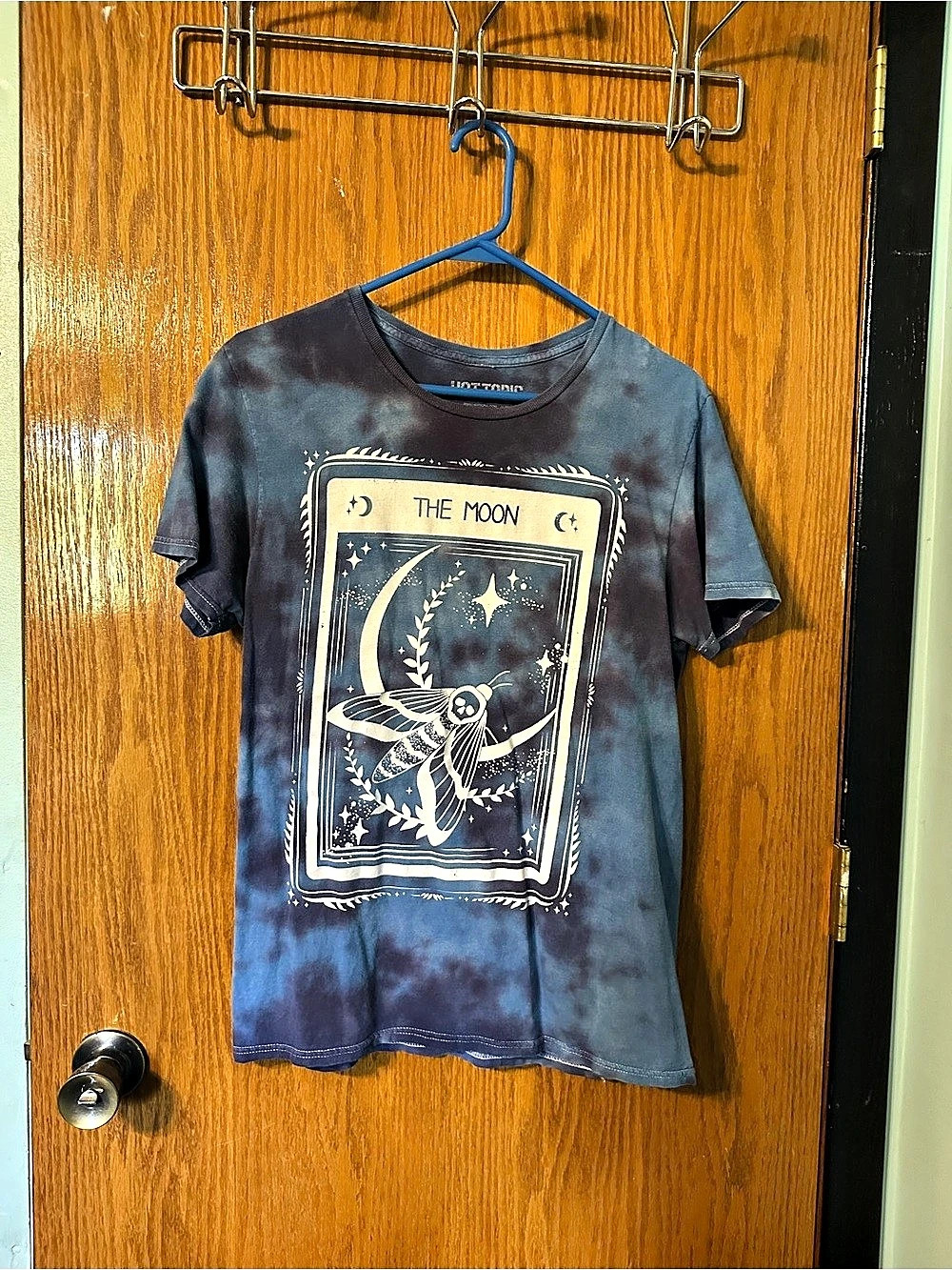 Hot Topic Moon Moth Tarot Card Tie-Dye Boyfriend Fit T-Shirt